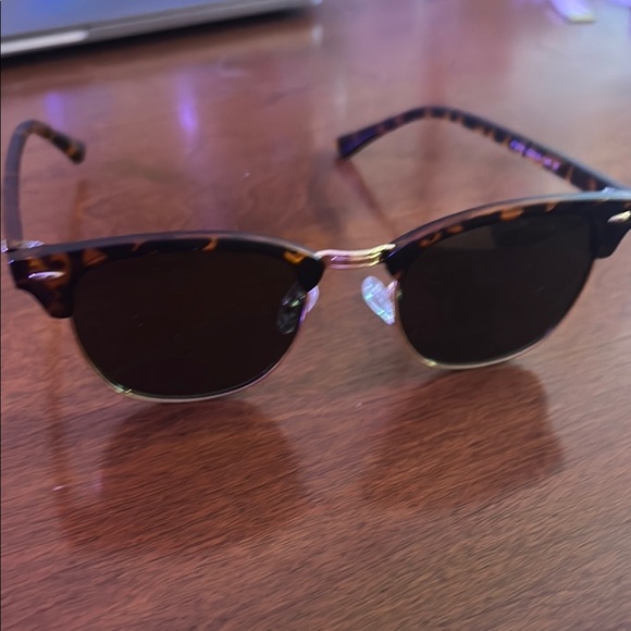 Tortoise Shell Sunglasses with Gold Accents - Picture 1 of 7